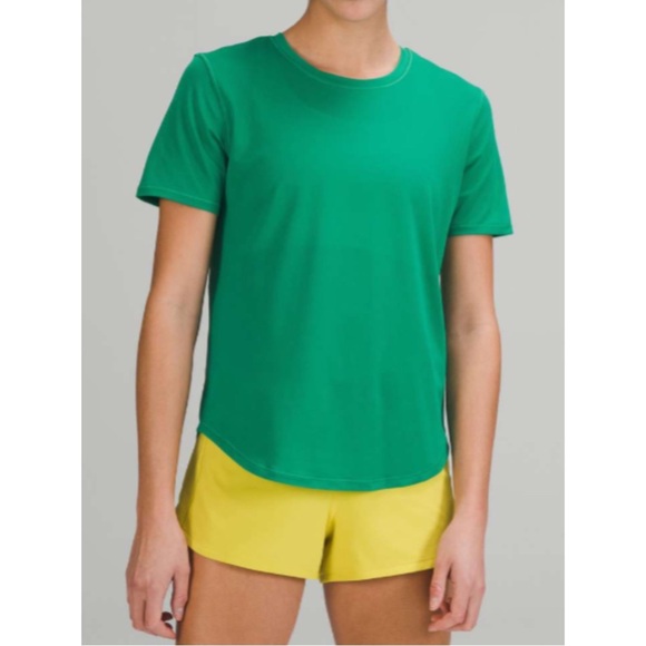 LULULEMON ~Curved-Hem Crewneck T-Shirt (NWT) - Picture 3 of 10